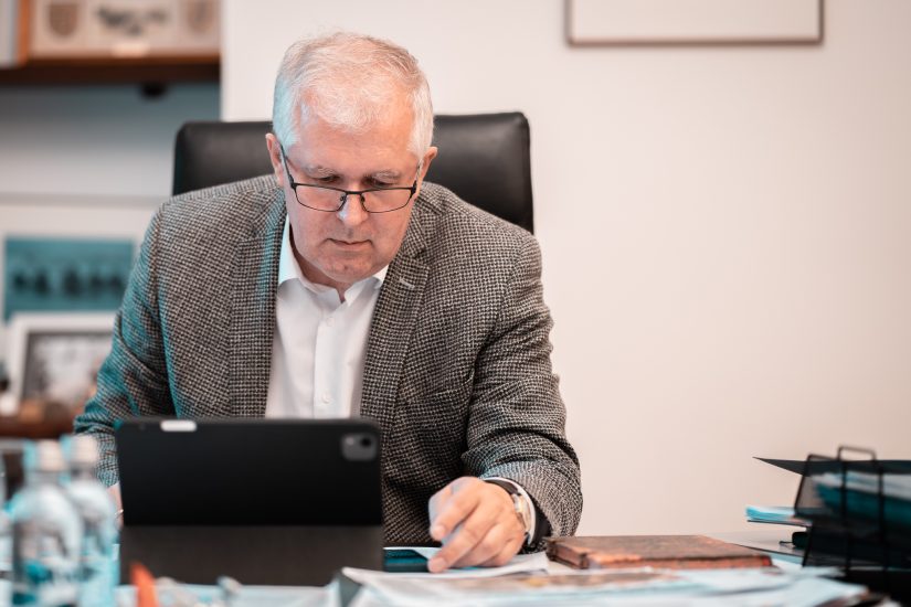 A. Anušauskas su Švedijos gynybos ministru aptarė padėtį Lietuvos ir Baltarusijos pasienyje