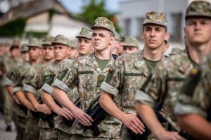  Kario priesaiką Lietuvai davė per šimtą būsimųjų karo inžinierių