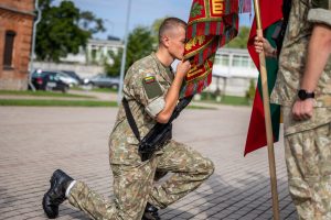  Kario priesaiką Lietuvai davė per šimtą būsimųjų karo inžinierių