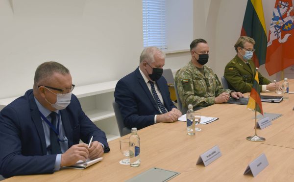  Ministras A. Anušauskas kadenciją baigiančiai Prancūzijos ambasadorei padėkojo už indėlį stiprinant dvišalį bendradarbiavimą