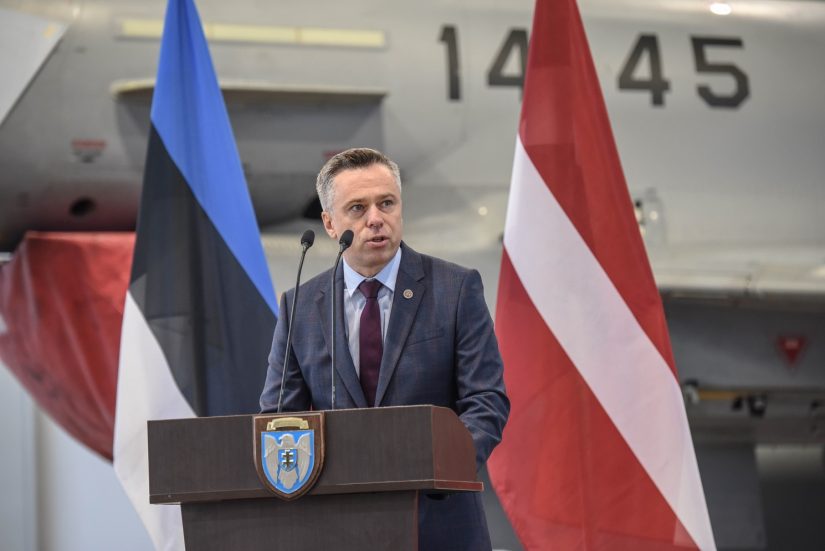 Pasikeitė NATO oro policijos misiją Baltijos šalyse vykdantys kariniai kontingentai: vietoje ispanų – danai ir portugalai