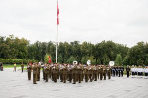  Lukiškių aikštėje paminėtos Rusijos kariuomenės išvedimo iš Lietuvos teritorijos 28-osios metinės