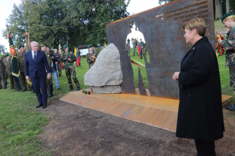  Atminties ir pagarbos žymuo – paminklas partizanui Juozui Lukšai-Daumantui