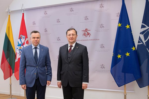  Viceministras V. Semeška susitiko su Turkijos ambasadoriumi Lietuvoje: aptartas galimas bendradarbiavimas gynybos pramonėje