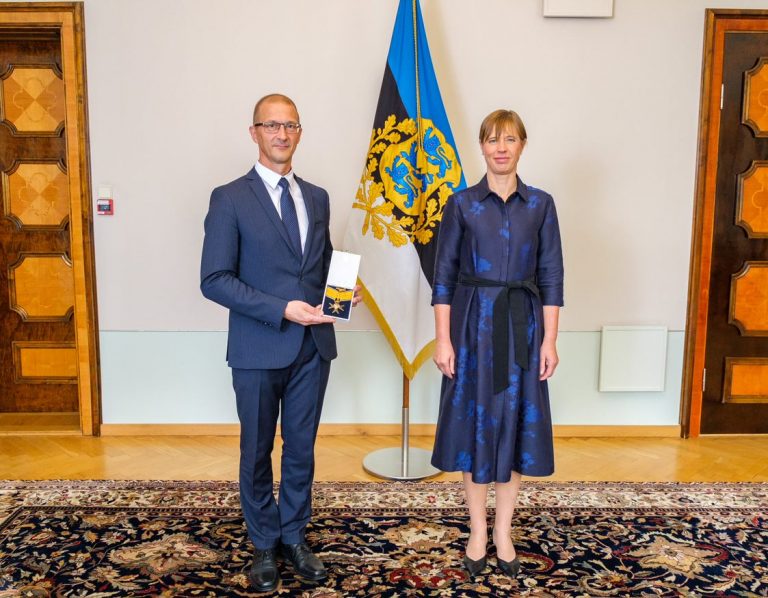 Lietuvos generolui įteiktas Estijos valstybės apdovanojimas