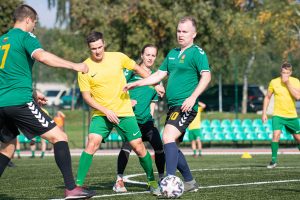  Draugystę vainikavo Krašto apsaugos ministerijos ir garsių sportininkų varžybos