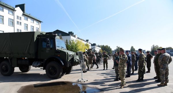  Lietuvoje ESBO stebėtojams pristatytos modernios pėstininkų kovos mašinos „Vilkas“