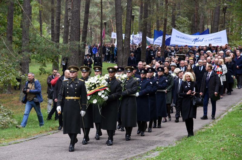 Panerių memoriale pagerbtas Lietuvos žydų genocido aukų atminimas