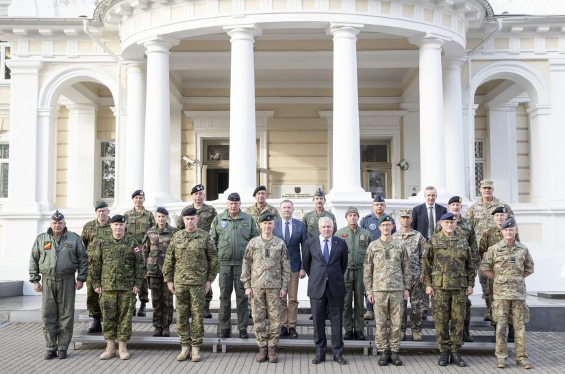 NATO delegation briefed on the situation on the Alliance eastern border