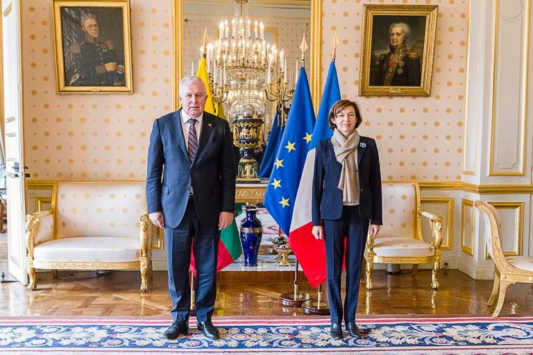 Instruments will be developed to strengthen protection of external EU borders, says Minister of National Defence after meeting with French counterpart