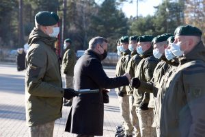  Lietuvos karių būrį į NATO misiją išlydėjęs V. Semeška: įsitraukimas Irake yra pagrindinis Aljanso indėlis į kovą su terorizmu
