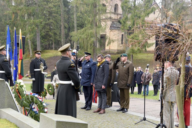 Remembrance Day commemorated, tribute paid to victims of World War I