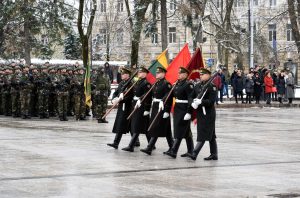  Vilniuje įvyko iškilminga Lietuvos kariuomenės rikiuotė ir paradas su sąjungininkais