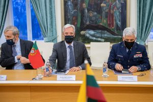  Lietuvos ir Portugalijos gynybos ministrų susitikime – A. Anušausko padėka už nuolatinę paramą ir intensyvų bendradarbiavimą