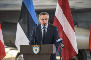  NATO oro policijos misiją Baltijos šalyse perėmus Lenkijai, viceministras V. Semeška pabrėžia šios šalies svarbą hibridinės atakos kontekste