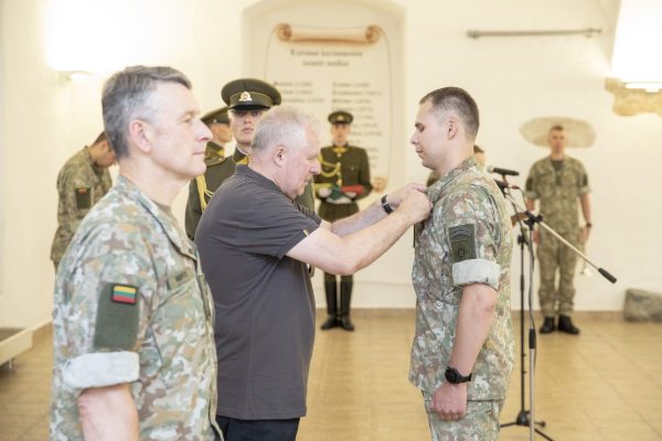  Arvydas Anušauskas. Krašto apsaugos stiprėjimo metai