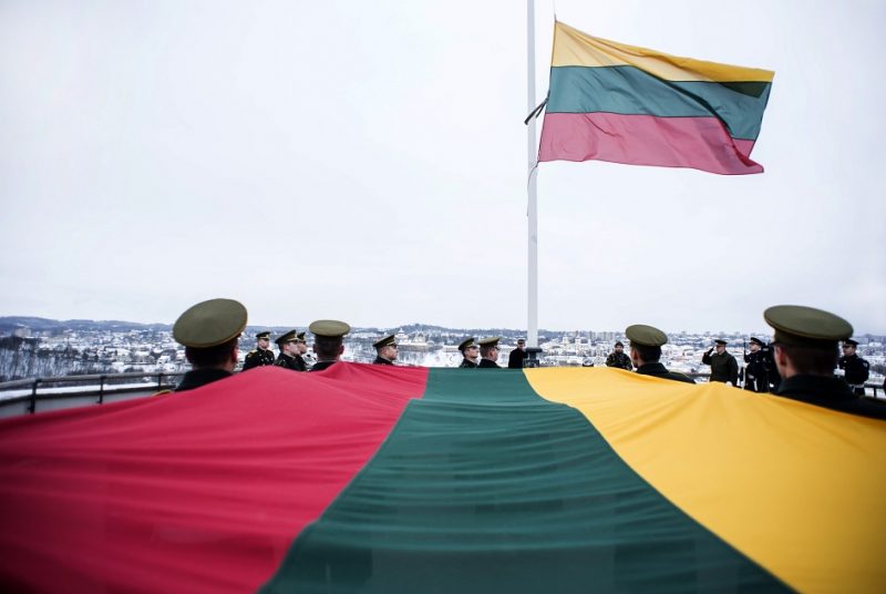 2021 metų Gedimino pilies bokšto Lietuvos valstybinė vėliava bus perduota saugoti Vilniaus „Laisvės“ gimnazijai