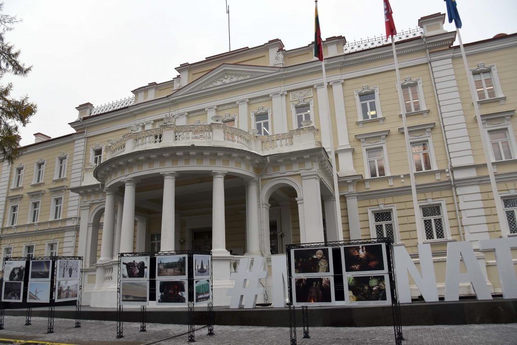 Pristatyta 17-oji „Lietuvos kariuomenė fotografijoje“ paroda, KAM kviečia kariuomenę pamatyti iš arčiau