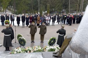  Laisvės gynėjų atminimas pagerbtas Antakalnio memoriale