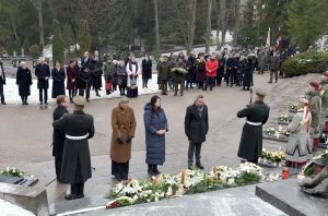  Laisvės gynėjų atminimas pagerbtas Antakalnio memoriale