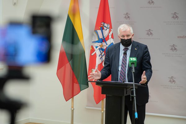  Krašto apsaugos ministerija pristato visuotinio šaukimo studiją ir kviečia viešai diskusijai: ar šaliai reikalingas esamo dabartinio modelio keitimas?