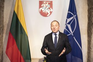  Apdovanoti mokinių rašinių konkurso „Mes esame NATO“ laureatai