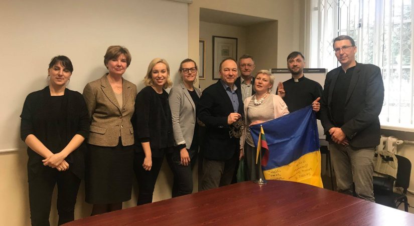Susitikime su organizacijos „Eleos – Ukraine“ atstovais – apie karo sukeltą skausmą, nenuilstamą savanorystę, viltį ir pasiaukojimą