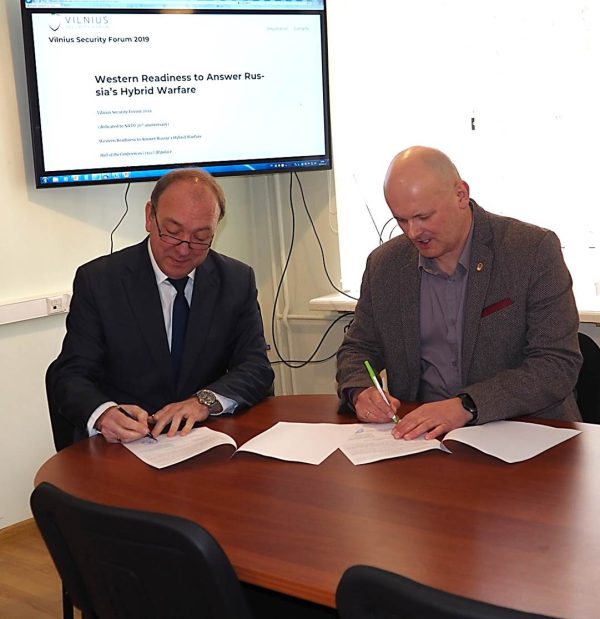  Patvirtinta partnerystė su Gynybos paramos fondu