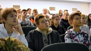  „Kario kailyje“ pabuvo pusšimtis Vilniaus gimnazistų