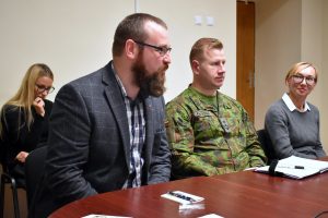  Nuspręsta glaudžiau koordinuoti veiksmus šviečiant visuomenę nacionalinio saugumo ir pilietinio pasipriešinimo klausimais