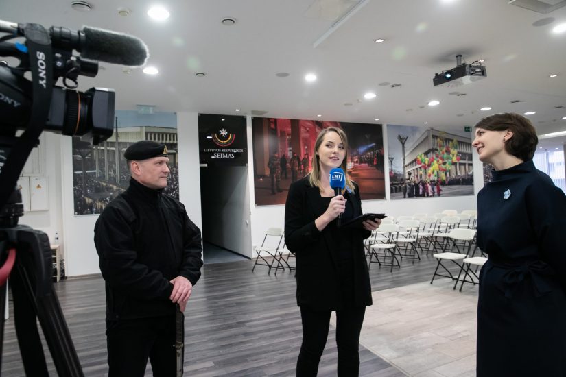 Sausio 13-osios Laisvės kovų gyvųjų liudijimų grandinėje – ir departamento atstovas