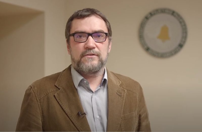 Plintant ne tik COVID-19, bet ir dezinformacijos virusui, svarbiausia yra išsaugoti sveiką protą ir savarankišką mąstymą