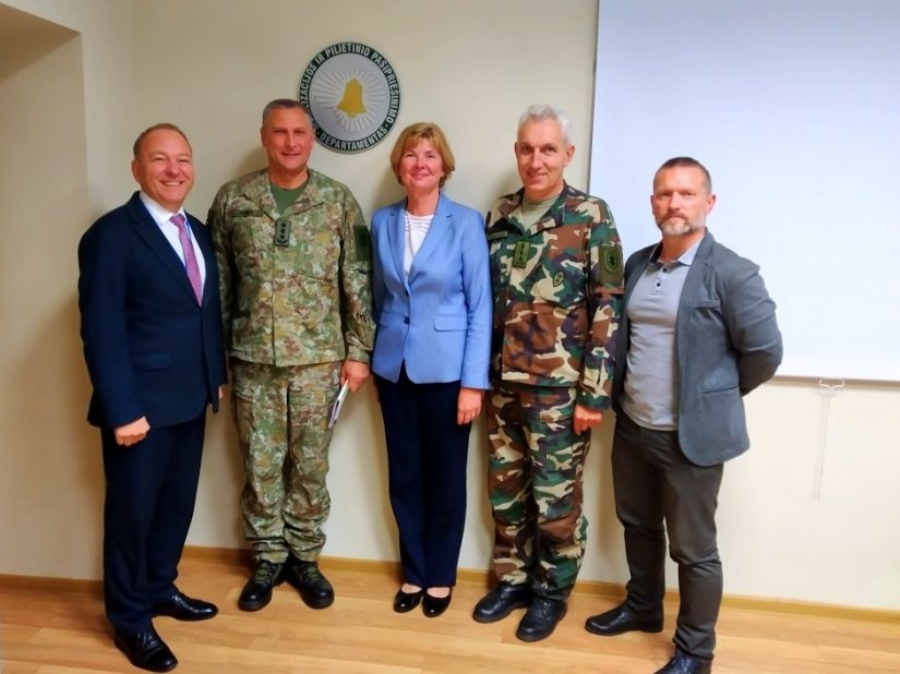 Susitikime su Lietuvos šaulių sąjungos vadovybe aptarti bendradarbiavimo klausimai