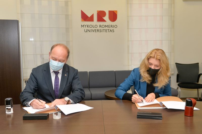 Pasirašyta bendradarbiavimo sutartis su Mykolo Romerio universitetu