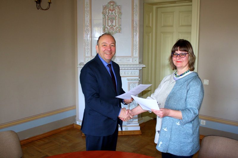 Pasirašyta bendradarbiavimo sutartis su Lietuvių literatūros ir tautosakos institutu