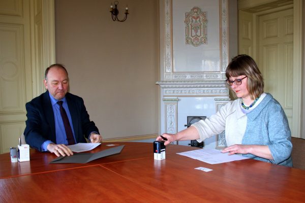  Pasirašyta bendradarbiavimo sutartis su Lietuvių literatūros ir tautosakos institutu