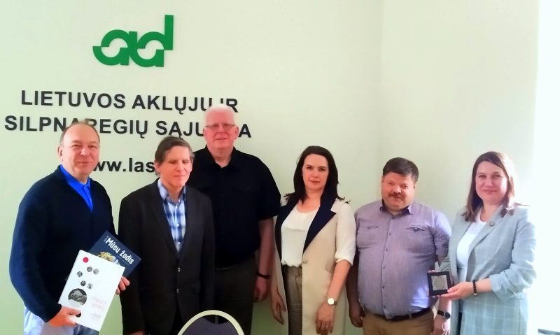 Apie pilietinio pasipriešinimo būdus – ir Brailio raštu