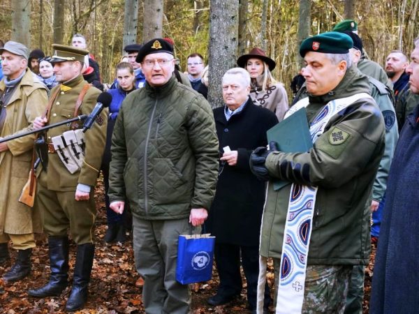  Pagerbti Generolo Povilo Plechavičiaus kadetų licėjaus auklėtiniai jų priesaikos ceremonijoje