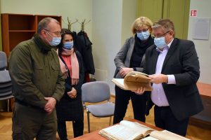  Pasirašyta sutartis su Lietuvos ypatinguoju archyvu