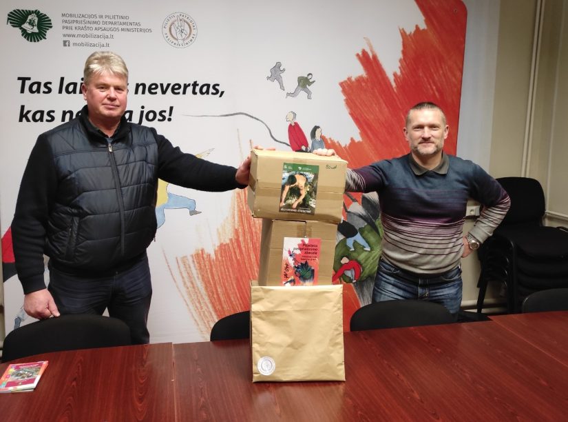 Pirmieji iš ministerijų Pilietinio pasipriešinimo kursą baigė Sveikatos apsaugos ministerijos darbuotojai