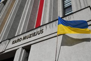  Vytauto Didžiojo karo muziejus prisijungia prie vienybės ir solidarumo akcijos su Ukraina „Laisvė šviečia“