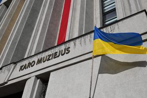  Vytauto Didžiojo karo muziejus prisijungia prie vienybės ir solidarumo akcijos su Ukraina „Laisvė šviečia“