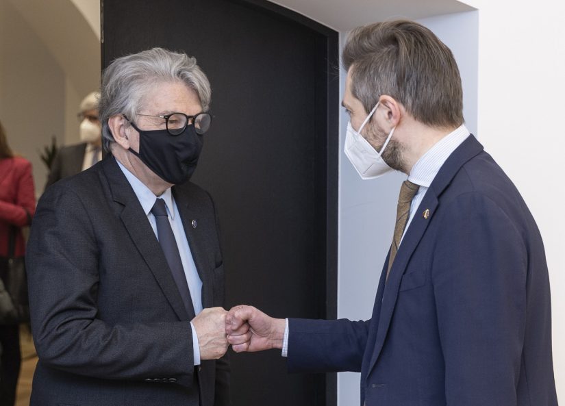 Su Europos Komisijos nariu Th. Bretonu susitikęs viceministras M. Abukevičius: ES turi tinkamai reaguoti į pasikeitusią ES saugumo situaciją