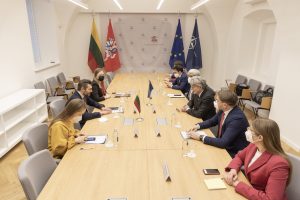  Su Europos Komisijos nariu Th. Bretonu susitikęs viceministras M. Abukevičius: ES turi tinkamai reaguoti į pasikeitusią ES saugumo situaciją