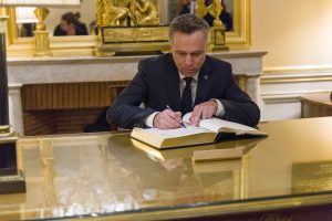  Viceministras V. Semeška su Prancūzijos gynybos ministre aptarė galimą prancūziškos ginkluotės įsigijimą