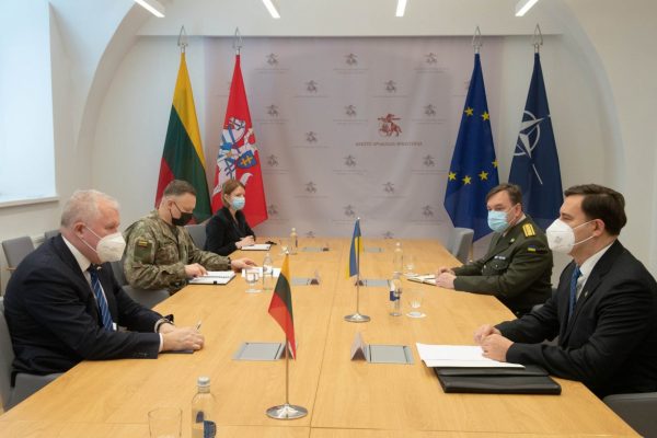  Parama Ukrainai aptarta su Ukrainos ambasadoriumi Lietuvoje
