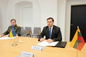  Parama Ukrainai aptarta su Ukrainos ambasadoriumi Lietuvoje