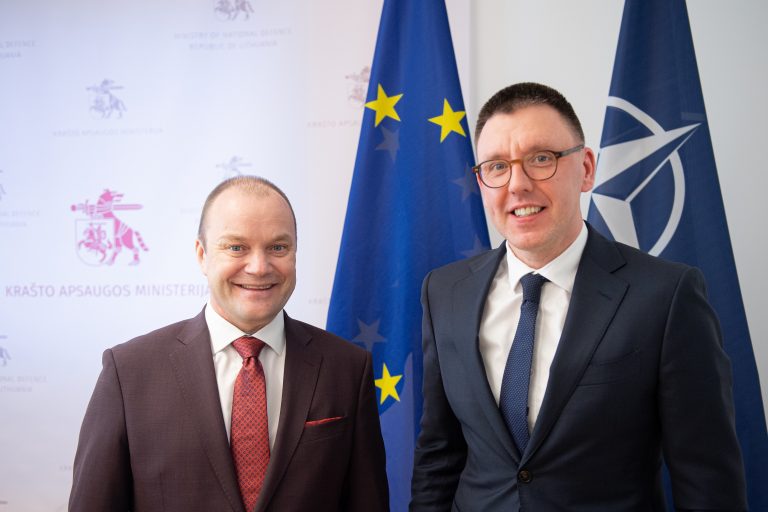  Vice Minister Ž. Tomkus discussed defence planning, mobilization, crisis and emergency management with Estonian delegation
