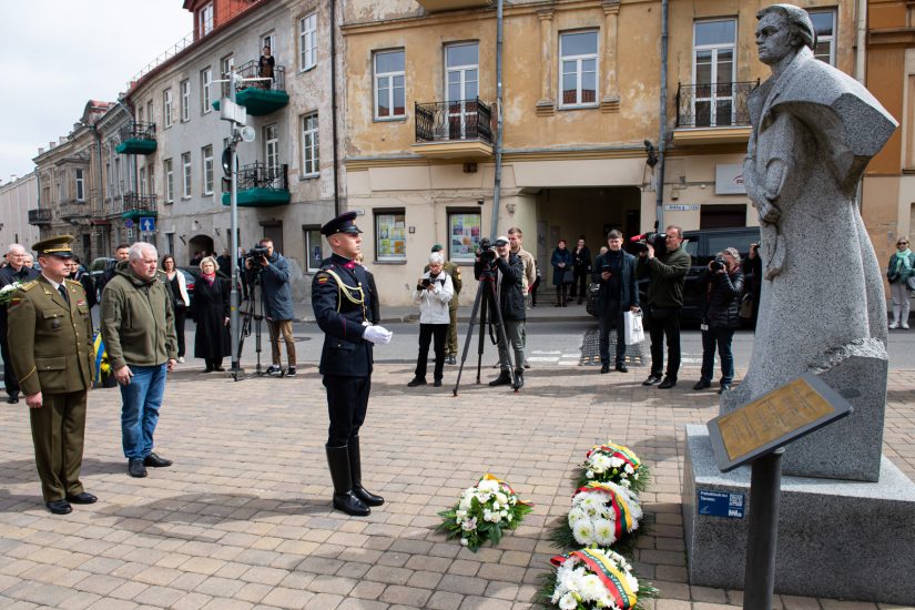 Krašto apsaugos ministras A. Anušauskas: „Svarbu pagerbti ne tik Antrojo pasaulinio karo aukas, bet ir nuo Rusijos agresijos žūstančius šiandien“