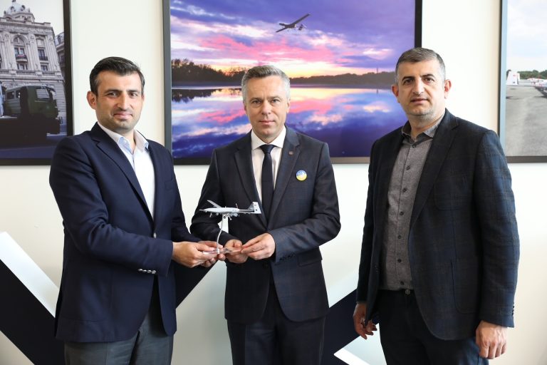 Semeska Bayraktar Turkija Turkija nusprendė bepilotį orlaivį „Bayraktar“ Lietuvai padovanoti